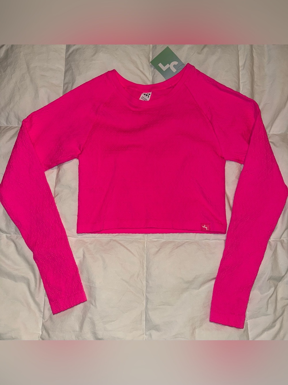 Size XL JoyLab NEON Pink Long-Sleeve Crewneck Crop Top Athletic Top Barbiecore